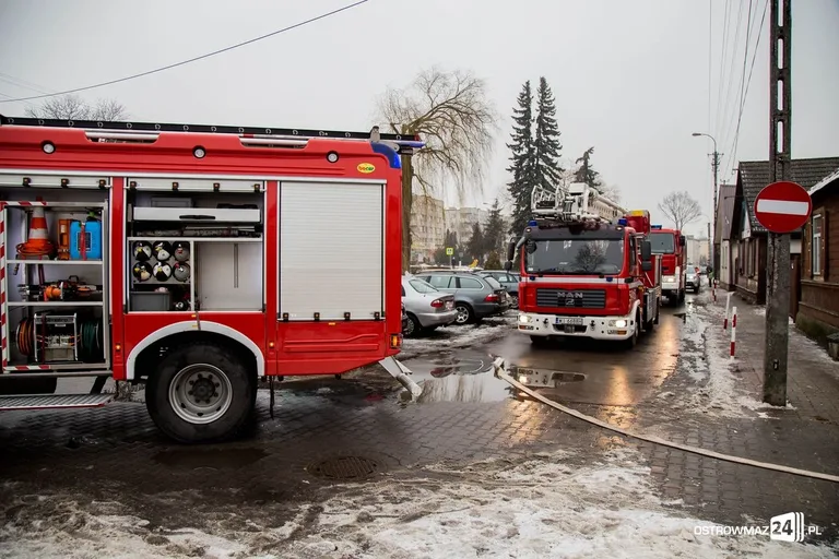 Pożar szkoły. Ponad 500 ewakuowanych (zdjęcia)