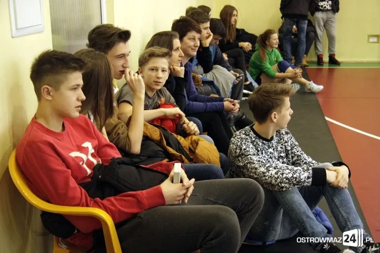 Miejska liga siatkówki dziewcząt (zdjęcia)