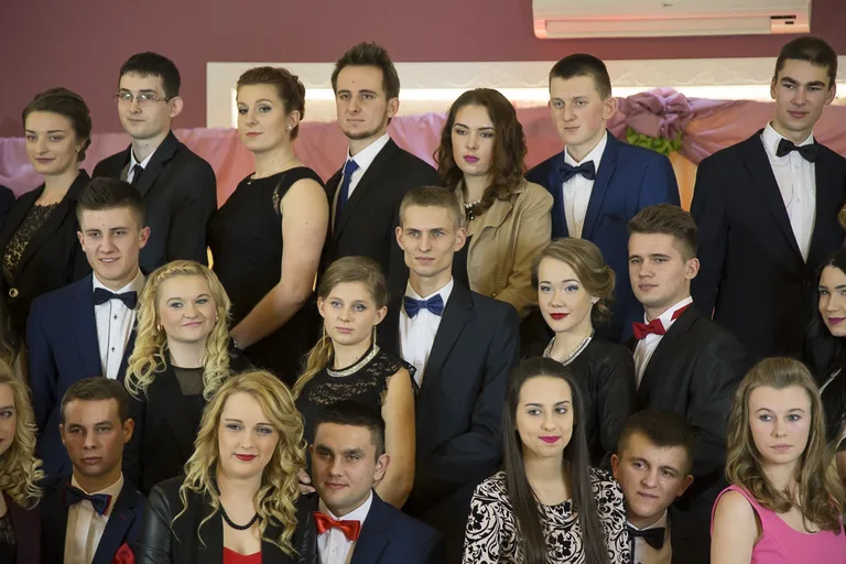 Studniówka ZS CKR Stare Lubiejewo (zdjęcia, wideo)