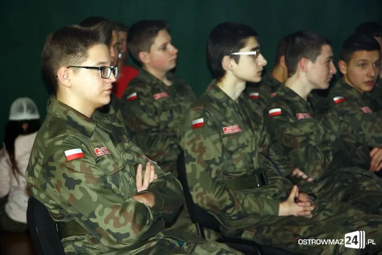 Kosmiczne panny młode na konkursie w Rubinku