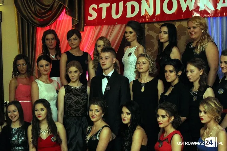 Podróż w czasie. Studniówka Rubinka i ZS CKR (zdjęcia)