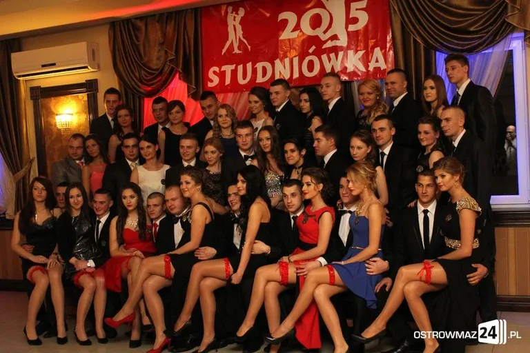 Podróż w czasie. Studniówka Rubinka i ZS CKR (zdjęcia)