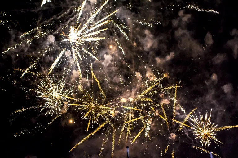 Sylwestrowa noc nad Ostrowią Mazowiecką (wideo)