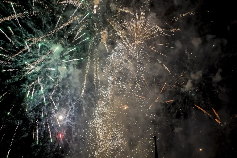 Sylwestrowa noc nad Ostrowią Mazowiecką (wideo)