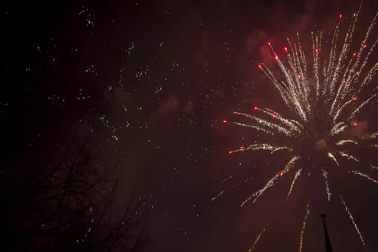 Sylwestrowa noc nad Ostrowią Mazowiecką (wideo)