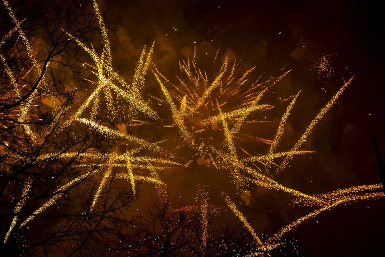 Sylwestrowa noc nad Ostrowią Mazowiecką (wideo)
