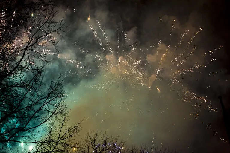 Sylwestrowa noc nad Ostrowią Mazowiecką (wideo)