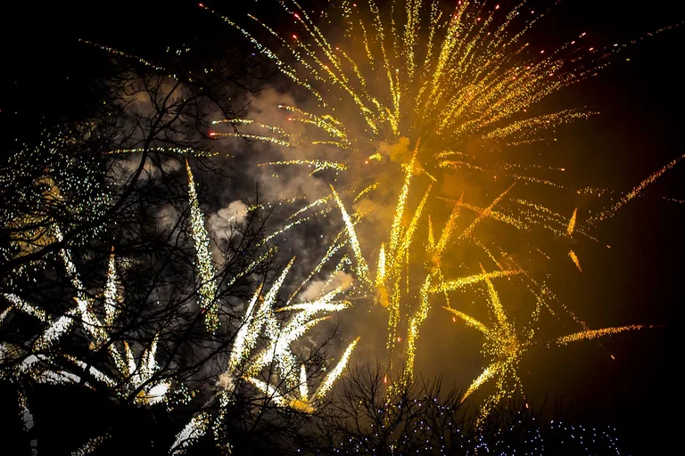 Sylwestrowa noc nad Ostrowią Mazowiecką (wideo)