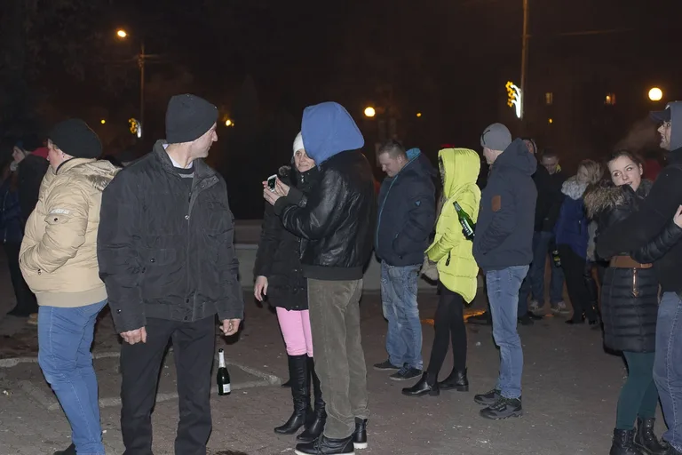 Sylwestrowa noc nad Ostrowią Mazowiecką (wideo)