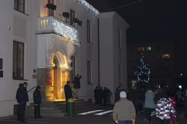 Sylwestrowa noc nad Ostrowią Mazowiecką (wideo)