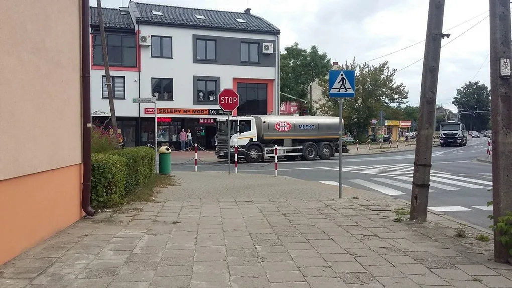 Skrzynka skarg: brak śmietnika przy ul. Batorego