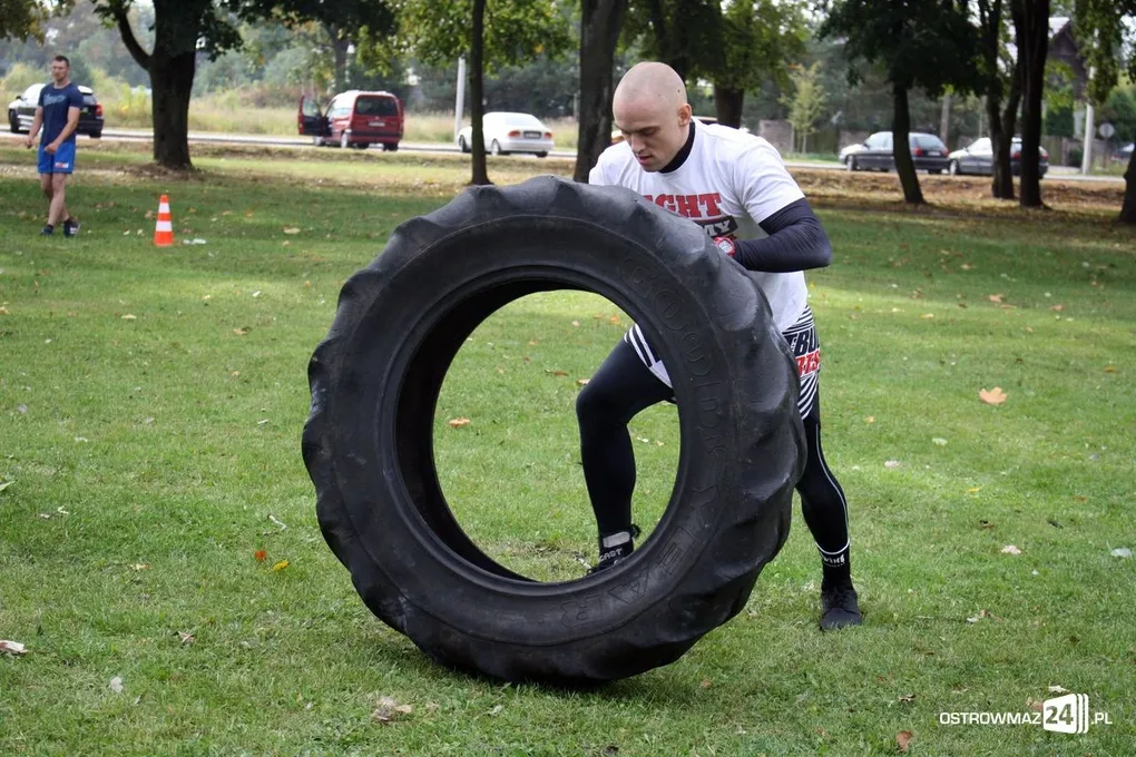 Zawody siłowe w parku Street Workout (zdjęcia)