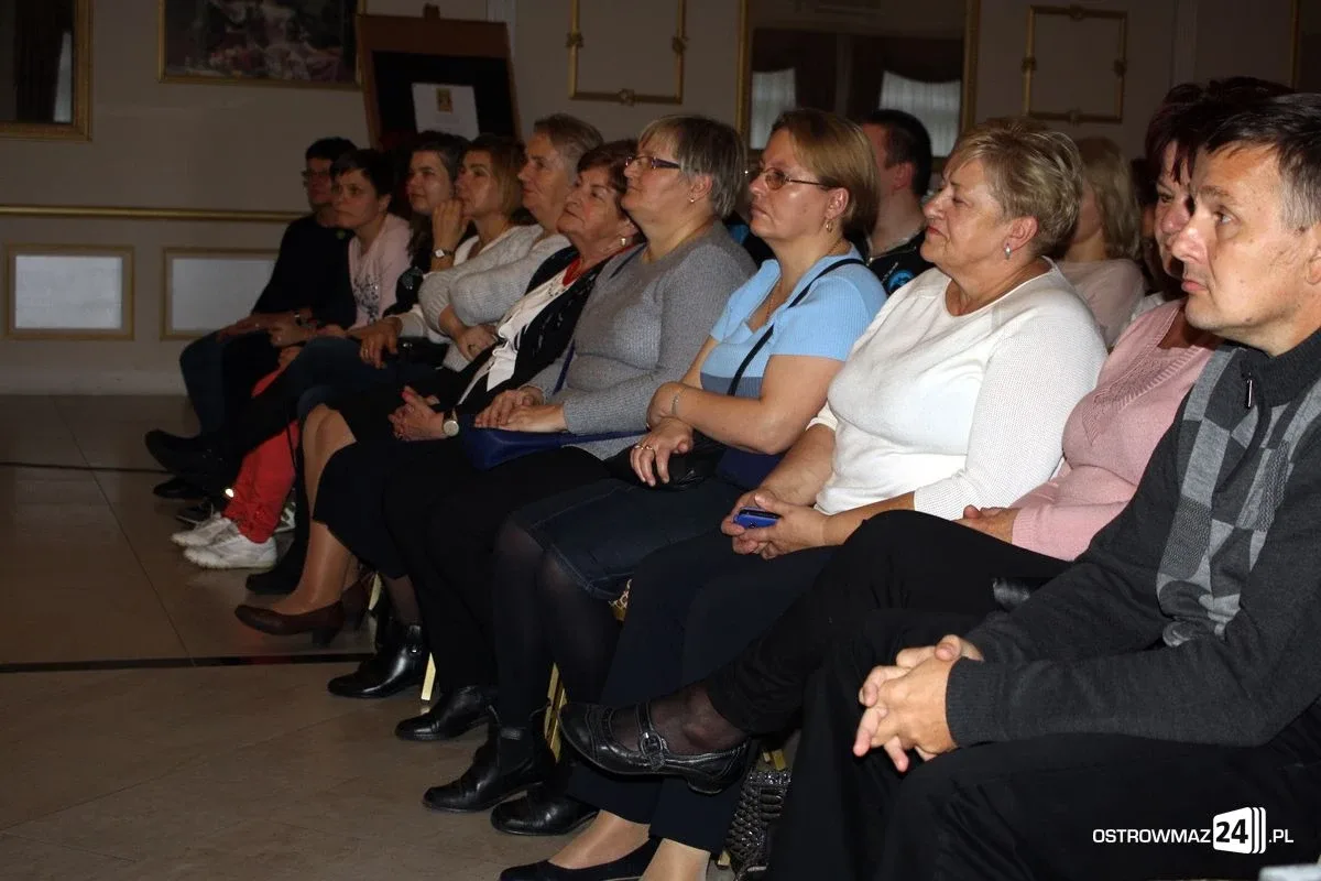 Sztuka "Sen nocy letniej" (zdjęcia)