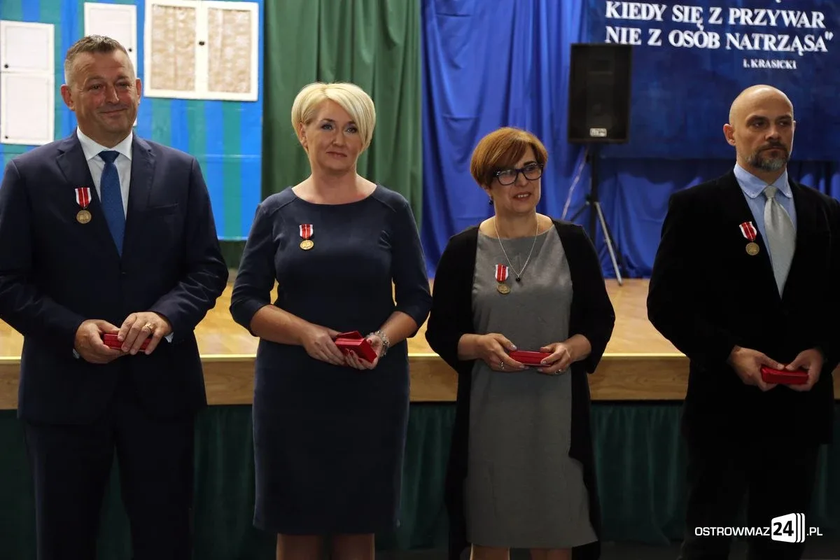 Dzień Edukacji Narodowej (zdjęcia, lista wyróżnionych)