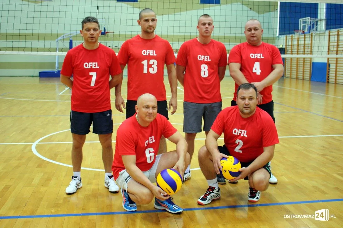 Wystartowała ostrowska liga siatkówki (zdjęcia)