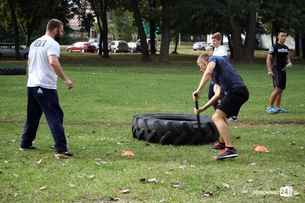 Zawody siłowe w parku Street Workout (zdjęcia)