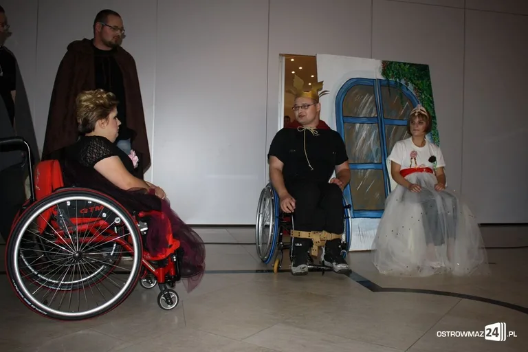 Sztuka "Sen nocy letniej" (zdjęcia)