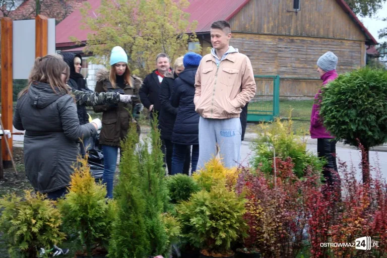 Posprzątali na "Skwerku obfitości" (zdjęcia)