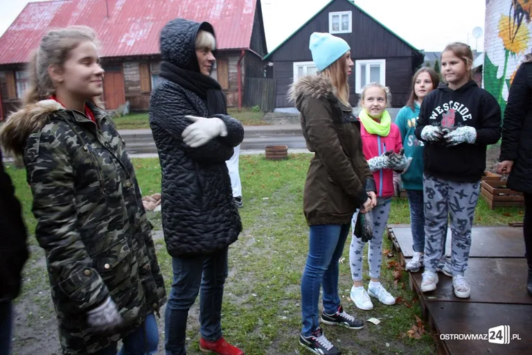 Posprzątali na "Skwerku obfitości" (zdjęcia)