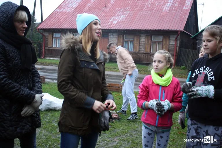 Posprzątali na "Skwerku obfitości" (zdjęcia)