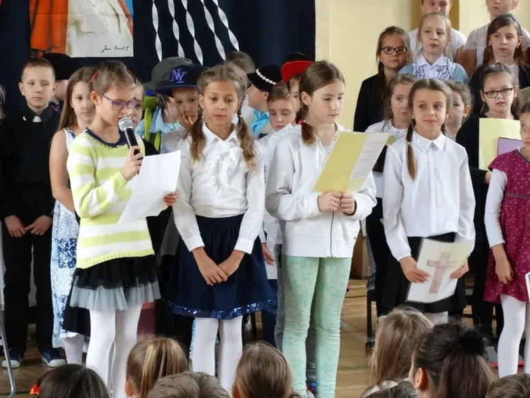 Oddali cześć św. Janowi Pawłowi II (zdjęcia)