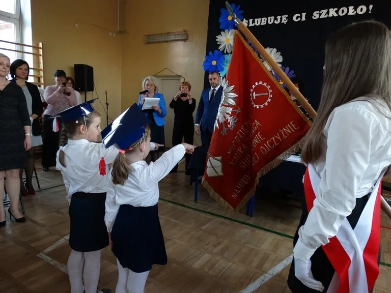 Złożyli uroczyste ślubowanie (zdjęcia)