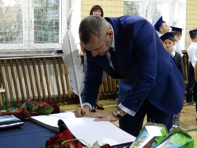 Złożyli uroczyste ślubowanie (zdjęcia)