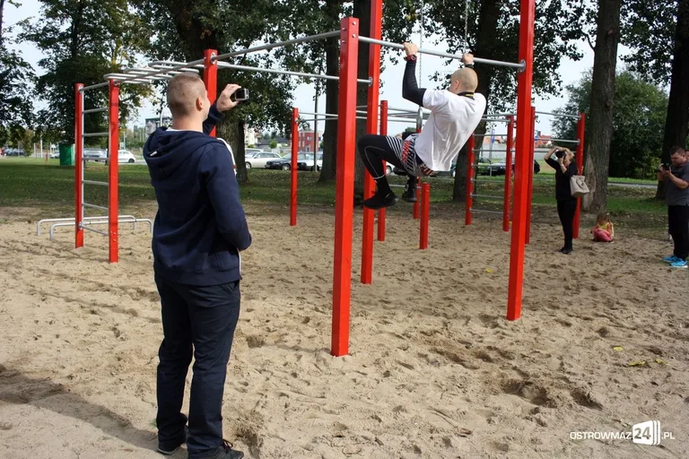 Zawody siłowe w parku Street Workout (zdjęcia)