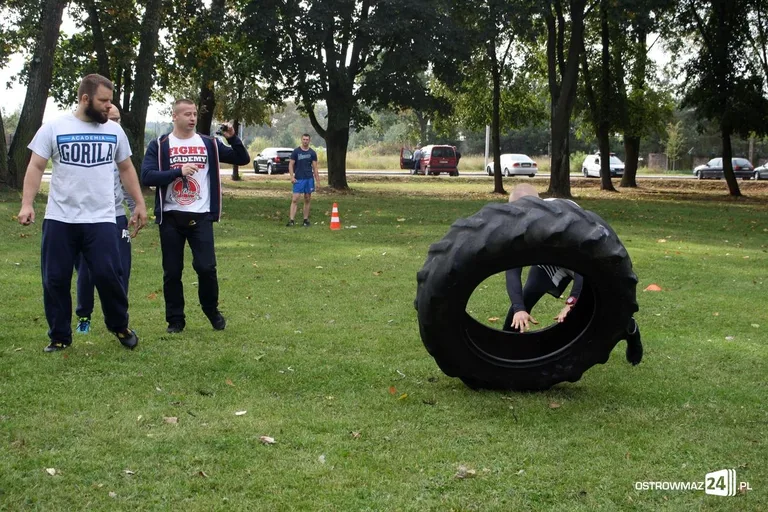 Zawody siłowe w parku Street Workout (zdjęcia)