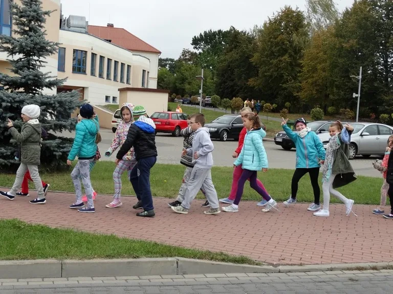 Próbna ewakuacja szkoły (zdjęcia)