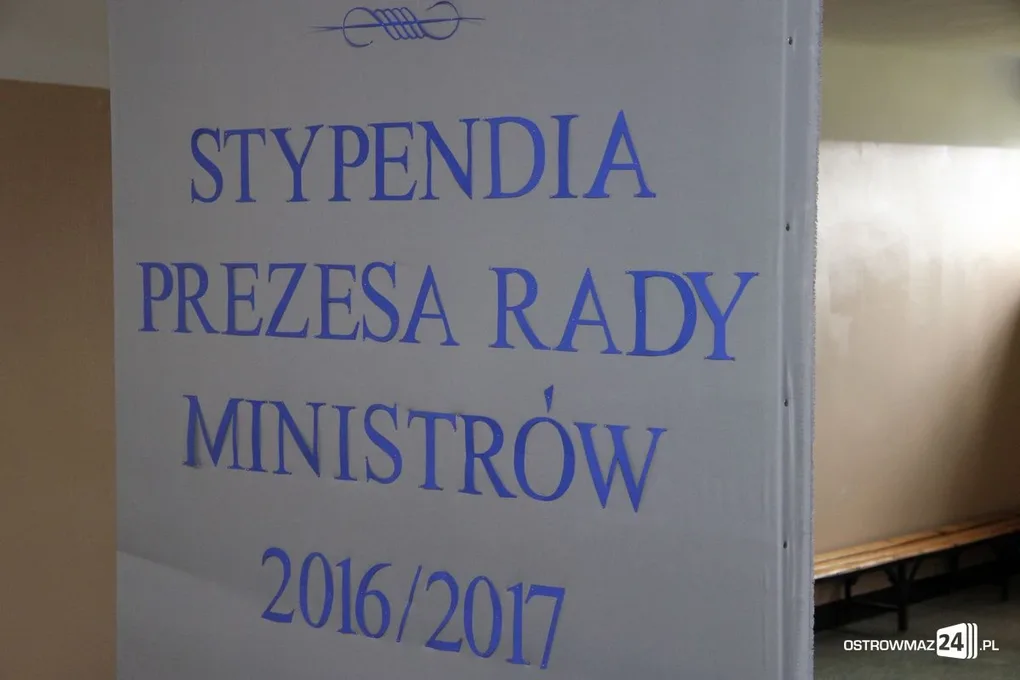 Uczniowie odebrali stypendia Prezesa Rady Ministrów