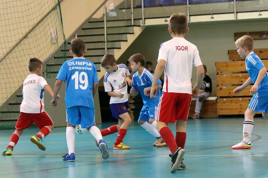Silna defensywa AMP Gool (zdjęcia, wideo)