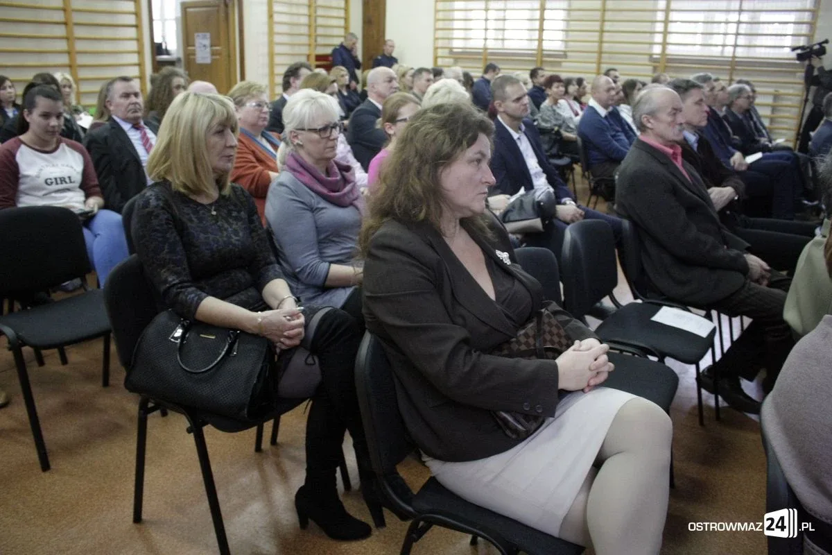Debata na temat bezpieczeństwa (zdjęcia)