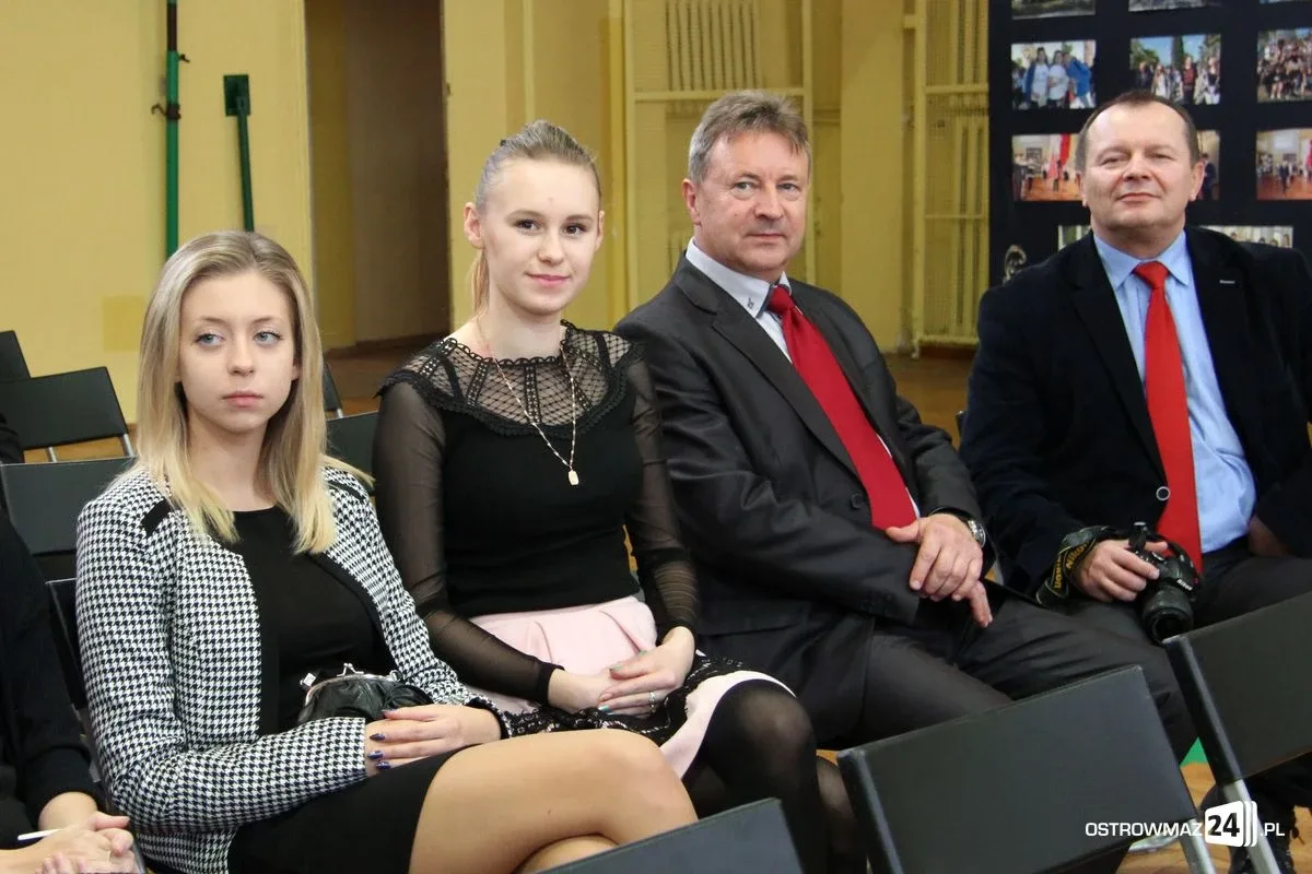 Uczniowie odebrali stypendia Prezesa Rady Ministrów