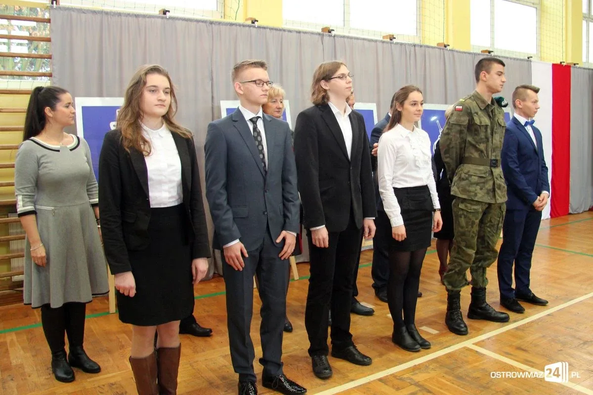 Uczniowie odebrali stypendia Prezesa Rady Ministrów