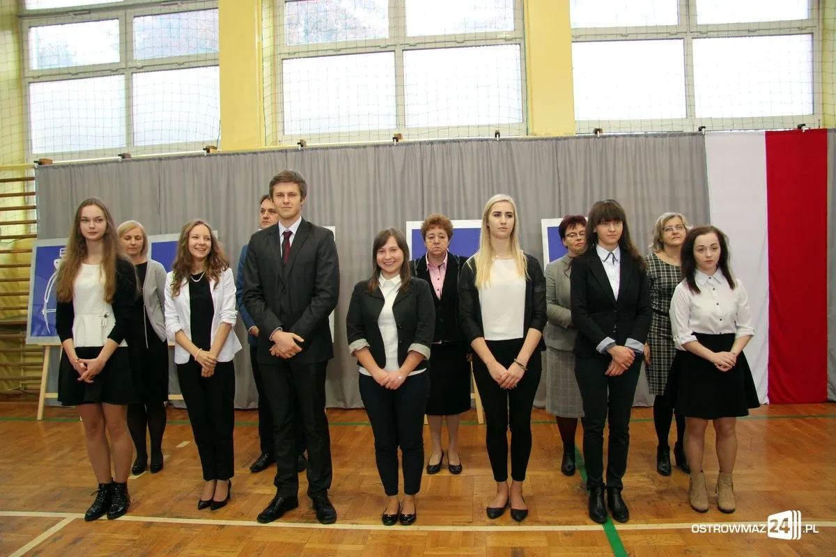 Uczniowie odebrali stypendia Prezesa Rady Ministrów