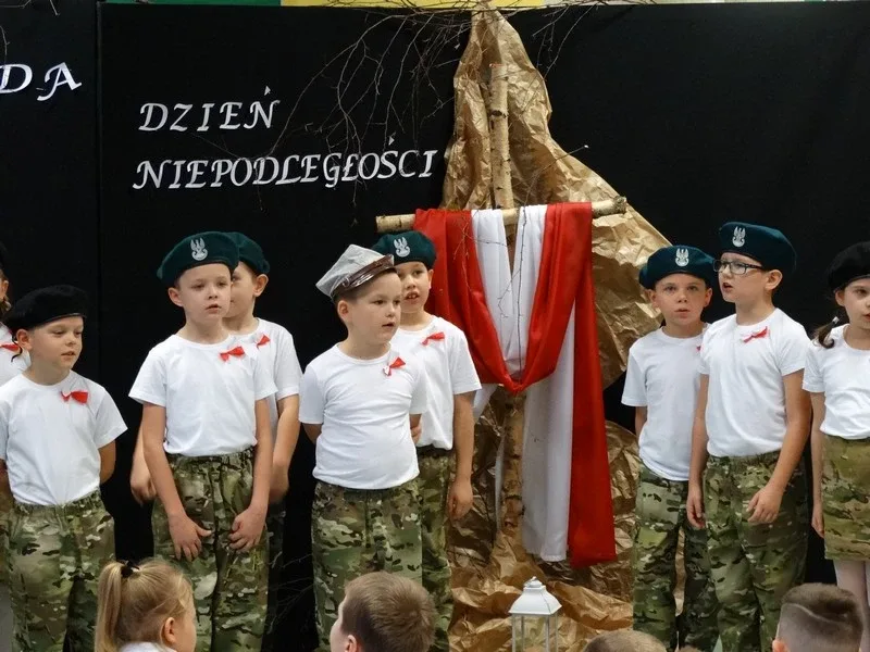 Dzieci nie zapomniały o narodowym święcie (zdjęcia)
