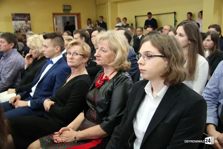 Uczniowie odebrali stypendia Prezesa Rady Ministrów