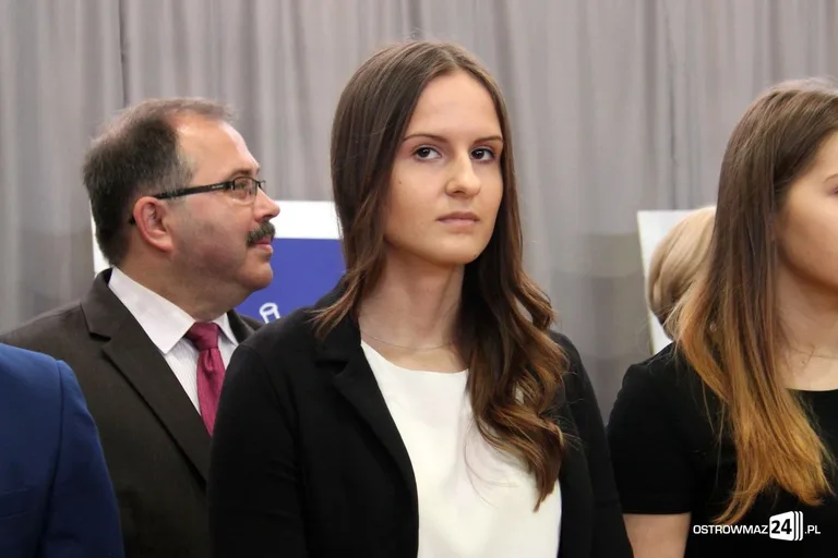 Uczniowie odebrali stypendia Prezesa Rady Ministrów