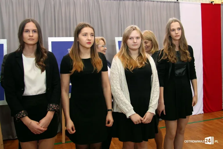 Uczniowie odebrali stypendia Prezesa Rady Ministrów