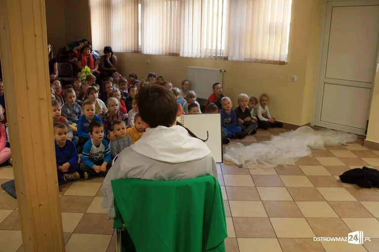 Szewczyk Dratewka w ostrowskich przedszkolach