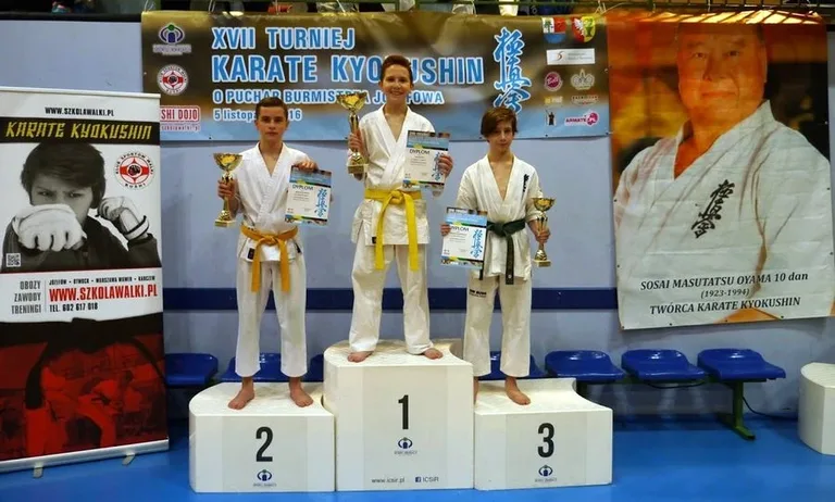 Pięć medali OKKK w Józefowie (zdjęcia)
