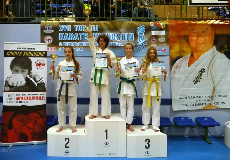 Pięć medali OKKK w Józefowie (zdjęcia)