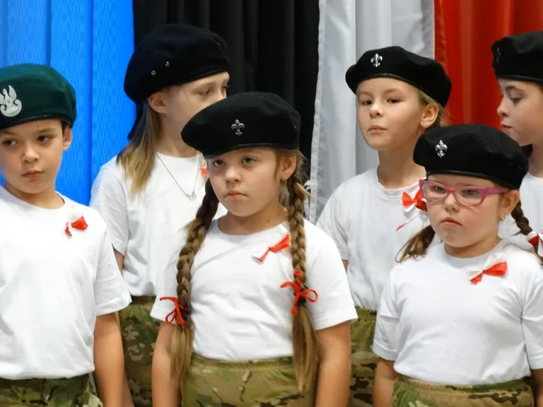 Dzieci nie zapomniały o narodowym święcie (zdjęcia)