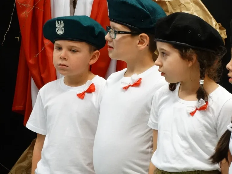 Dzieci nie zapomniały o narodowym święcie (zdjęcia)