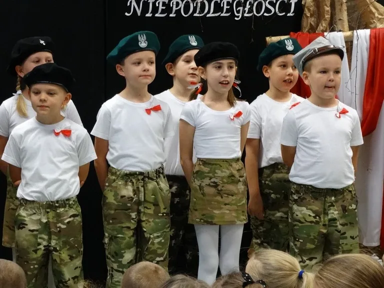Dzieci nie zapomniały o narodowym święcie (zdjęcia)