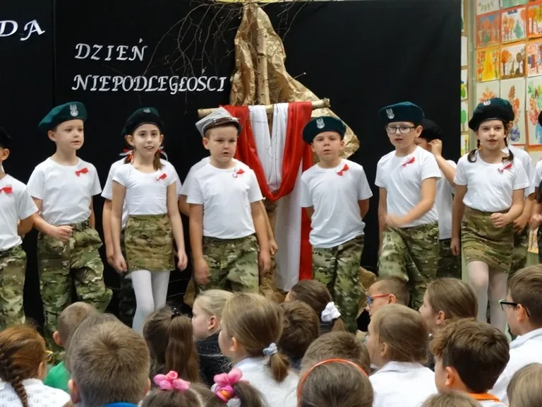 Dzieci nie zapomniały o narodowym święcie (zdjęcia)