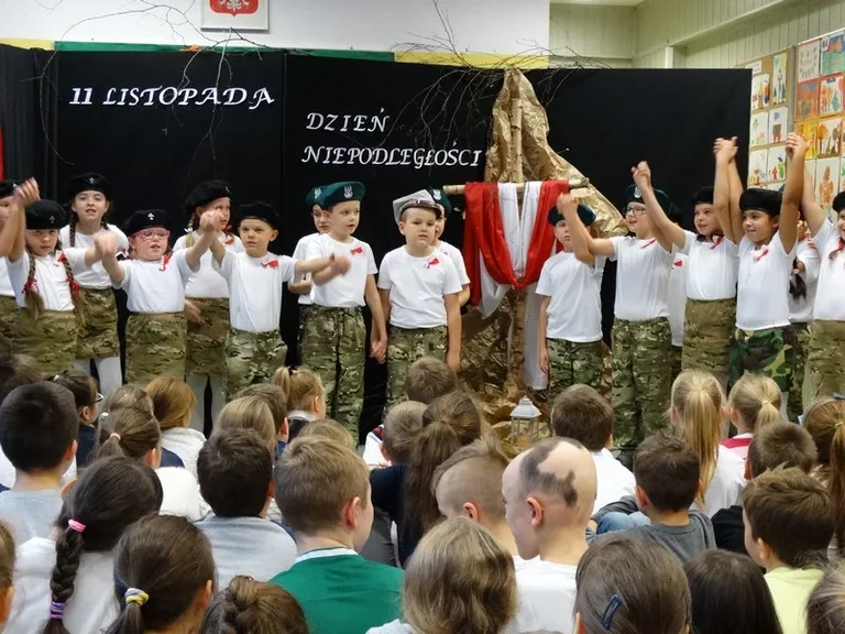 Dzieci nie zapomniały o narodowym święcie (zdjęcia)