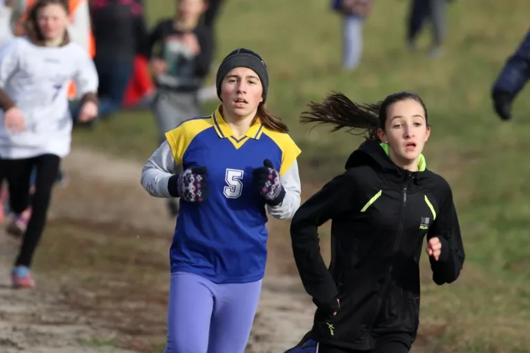 Biegacze z medalami i awansami (zdjęcia, wideo)