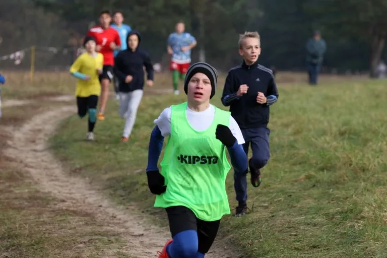 Biegacze z medalami i awansami (zdjęcia, wideo)